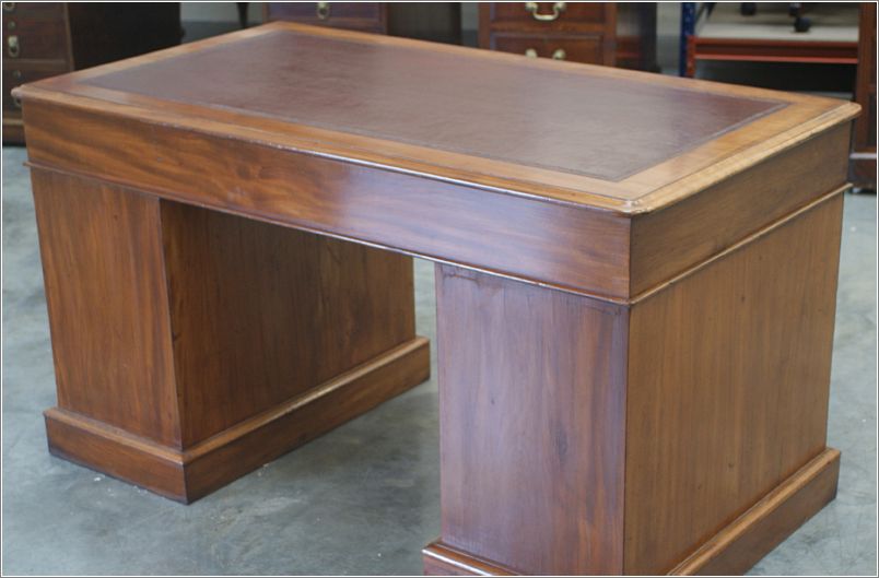 2069 Antique Victorian Mahogany Pedestal Desk (9)